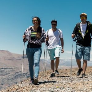 Cordillera de Los Andes: Contrastes y Vistas Panorámicas